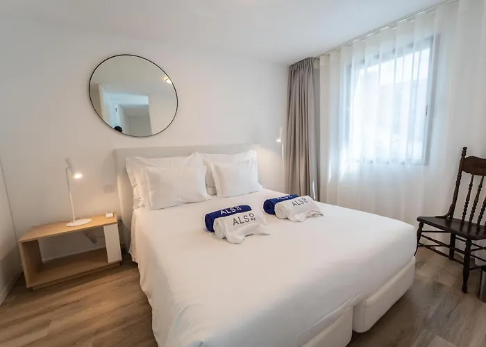 Oceanside Village 2 * Lagoa (Azores)